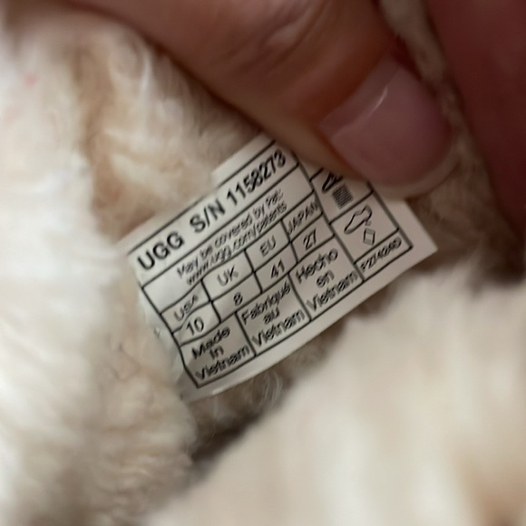 UGG Ultra Mini Classic Alpsey Boots - Picture 7 of 7